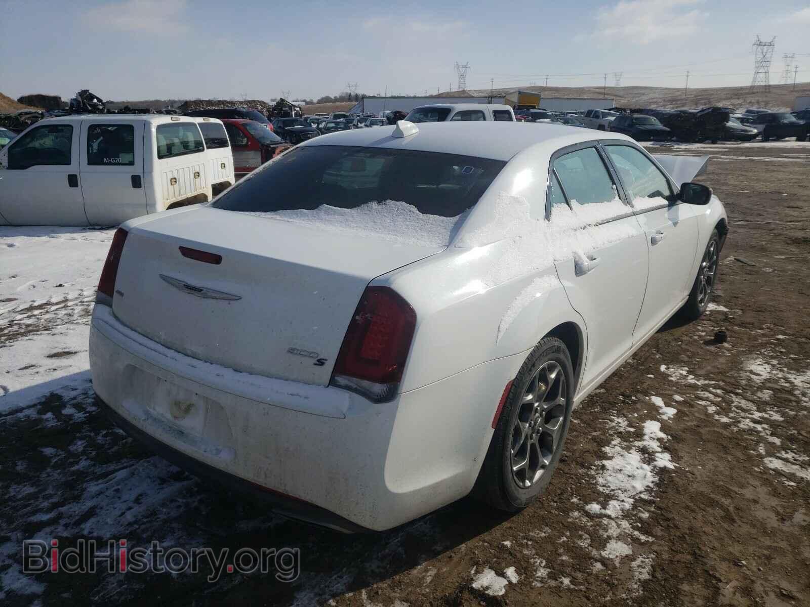 2017 CHRYSLER 300 - VIN: 2C3CCAGG4HH517617 - Фото 4