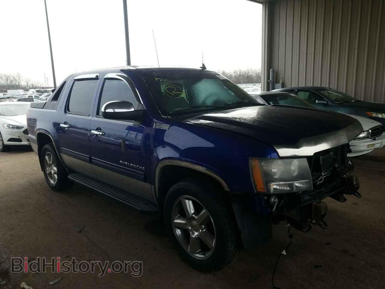 Photo 3GNVKFE05AG228091 - CHEVROLET AVALANCHE 2010