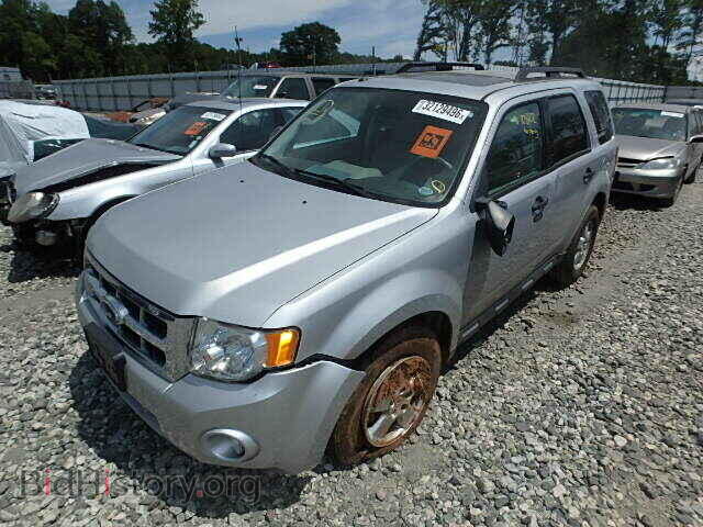 2009 FORD ESCAPE - VIN: 1FMCU03779KC84928 - Фото 2