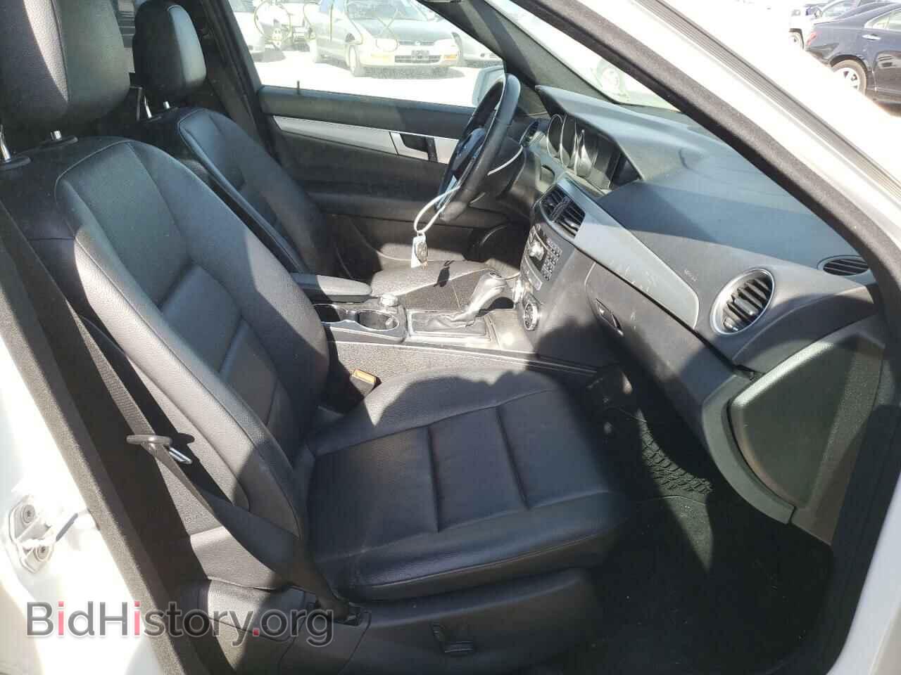 2014 MERCEDES-BENZ C-CLASS - VIN: WDDGF4HB2EG244330 - Фото 5