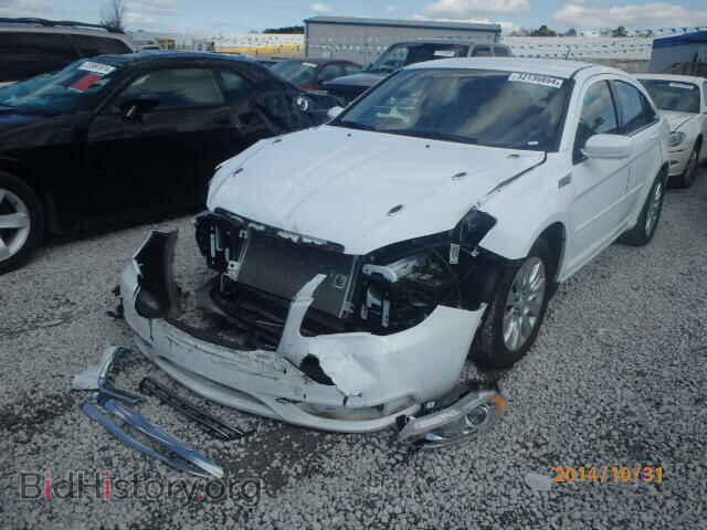 2013 CHRYSLER 200 - VIN: 1C3CCBAB3DN636196 - Фото 2