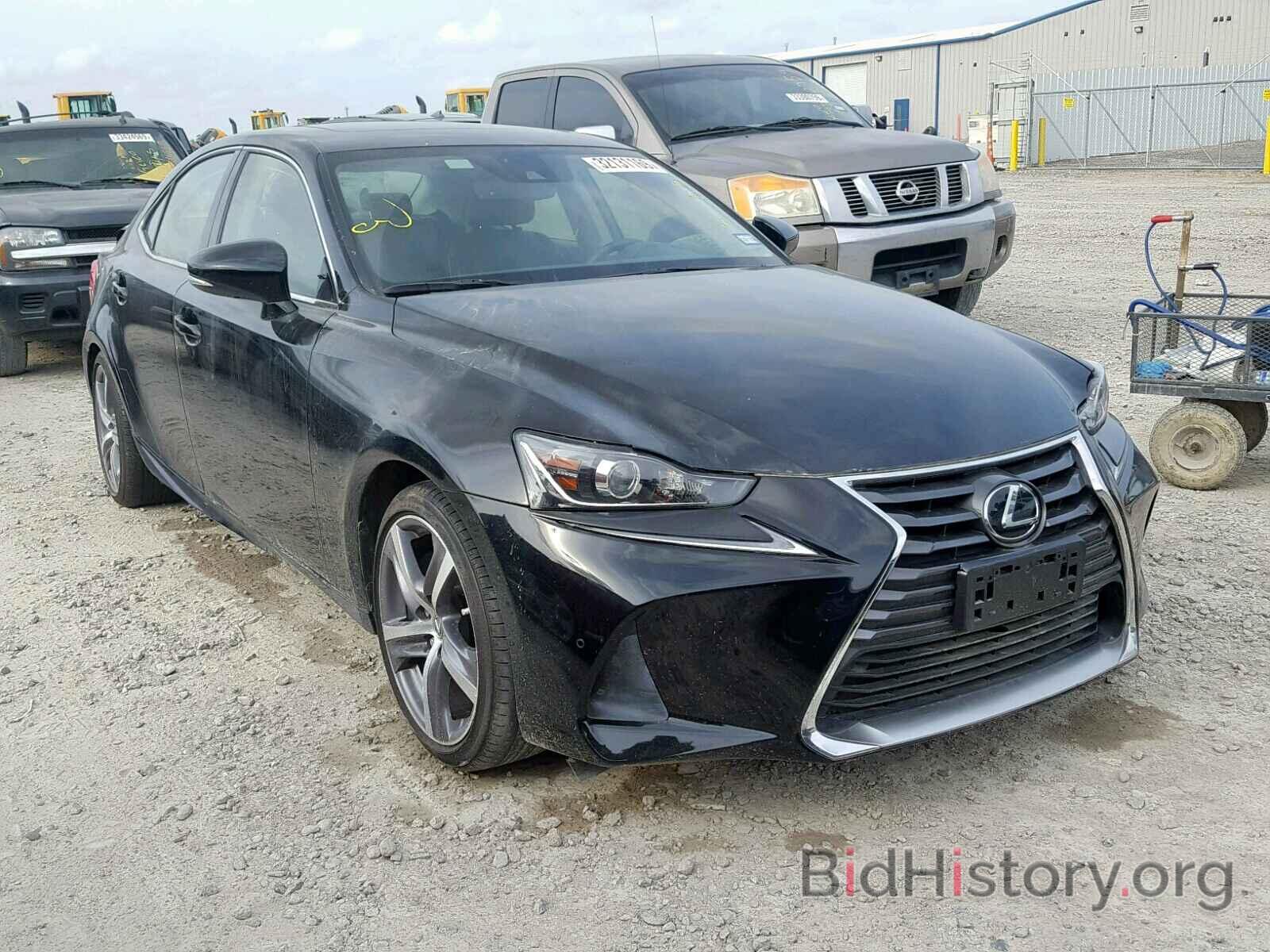 Photo JTHBA1D29H5041859 - LEXUS IS 2017