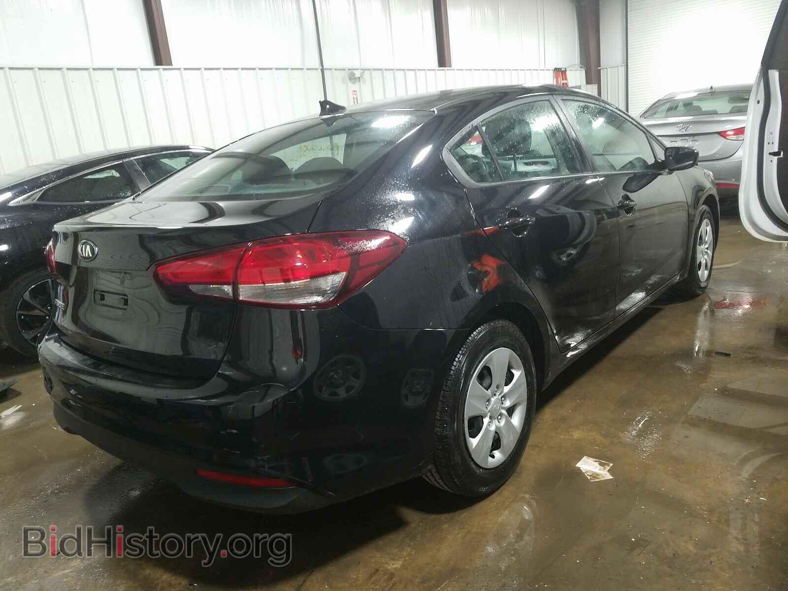 2017 KIA FORTE - VIN: 3KPFK4A70HE140236 - Photo 4