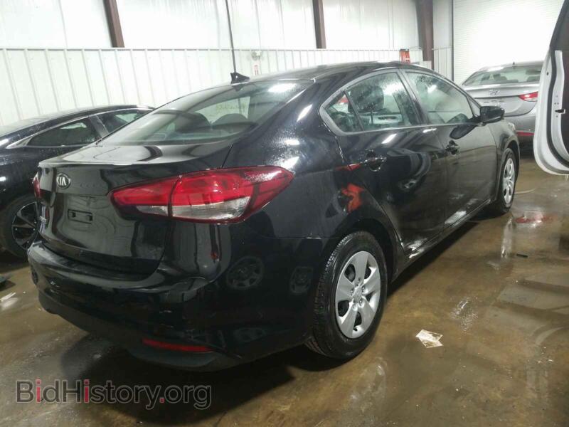 2017 Kia FORTE (VIN 3KPFK4A70HE140236) — фото 4 из 10