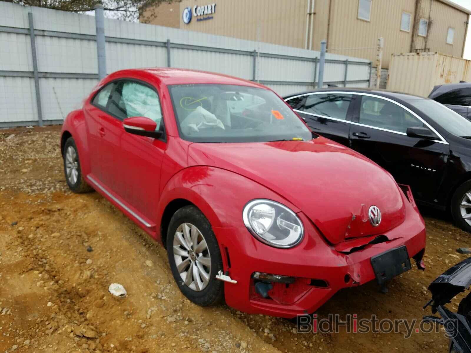 Photo 3VWFD7AT2KM709008 - VOLKSWAGEN BEETLE 2019