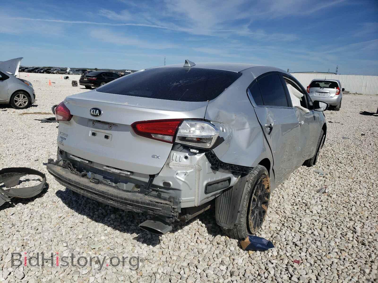 2017 KIA FORTE - VIN: 3KPFL4A82HE005409 - Фото 4