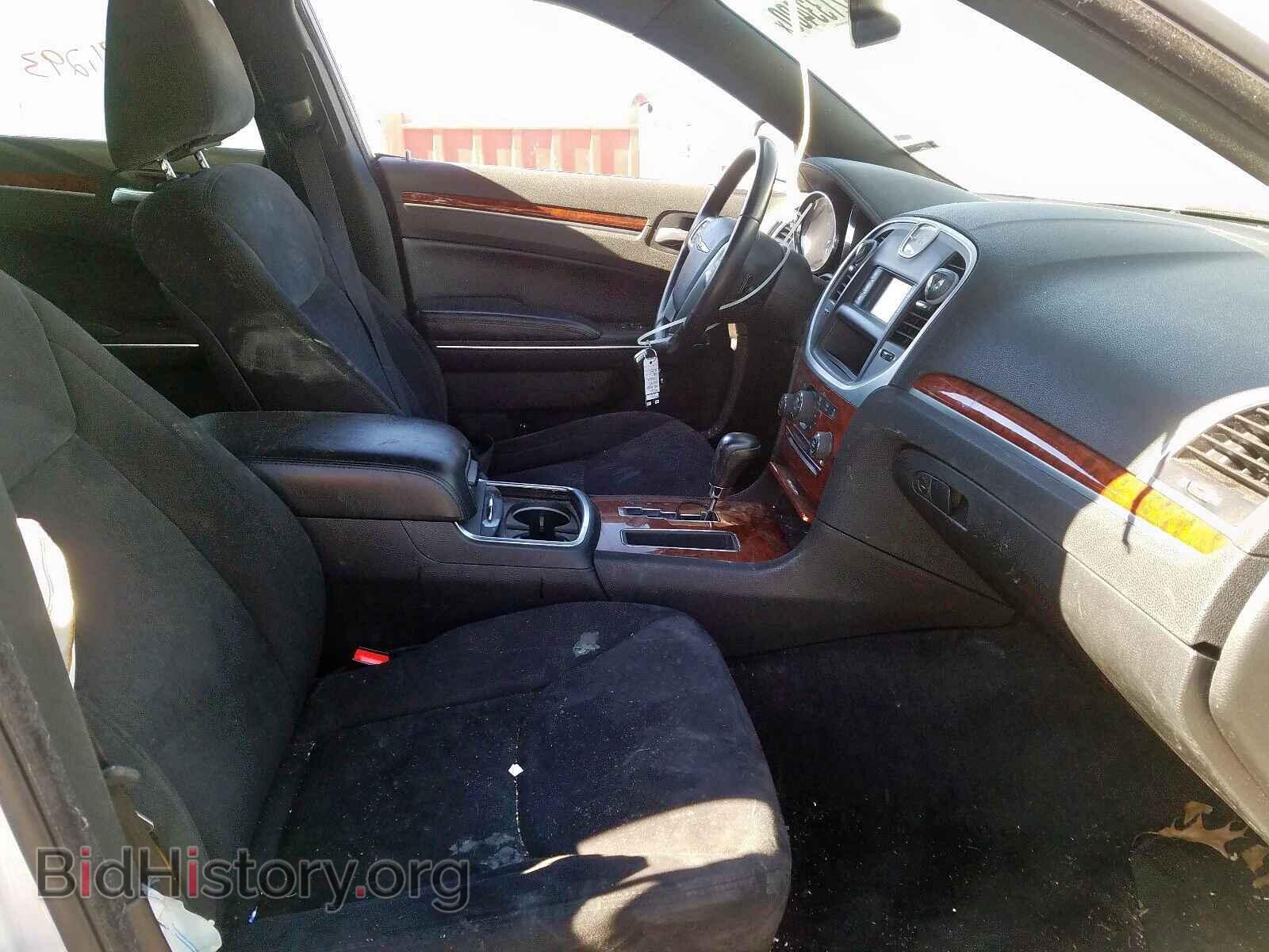 2012 CHRYSLER 300 - VIN: 2C3CCAAG1CH104653 - Фото 5