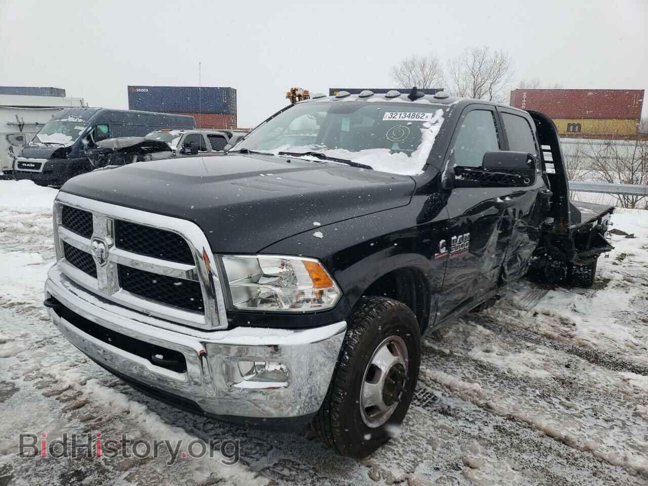 2018 RAM 3500 - VIN: 3C7WRTCL9JG312132 - Фото 2