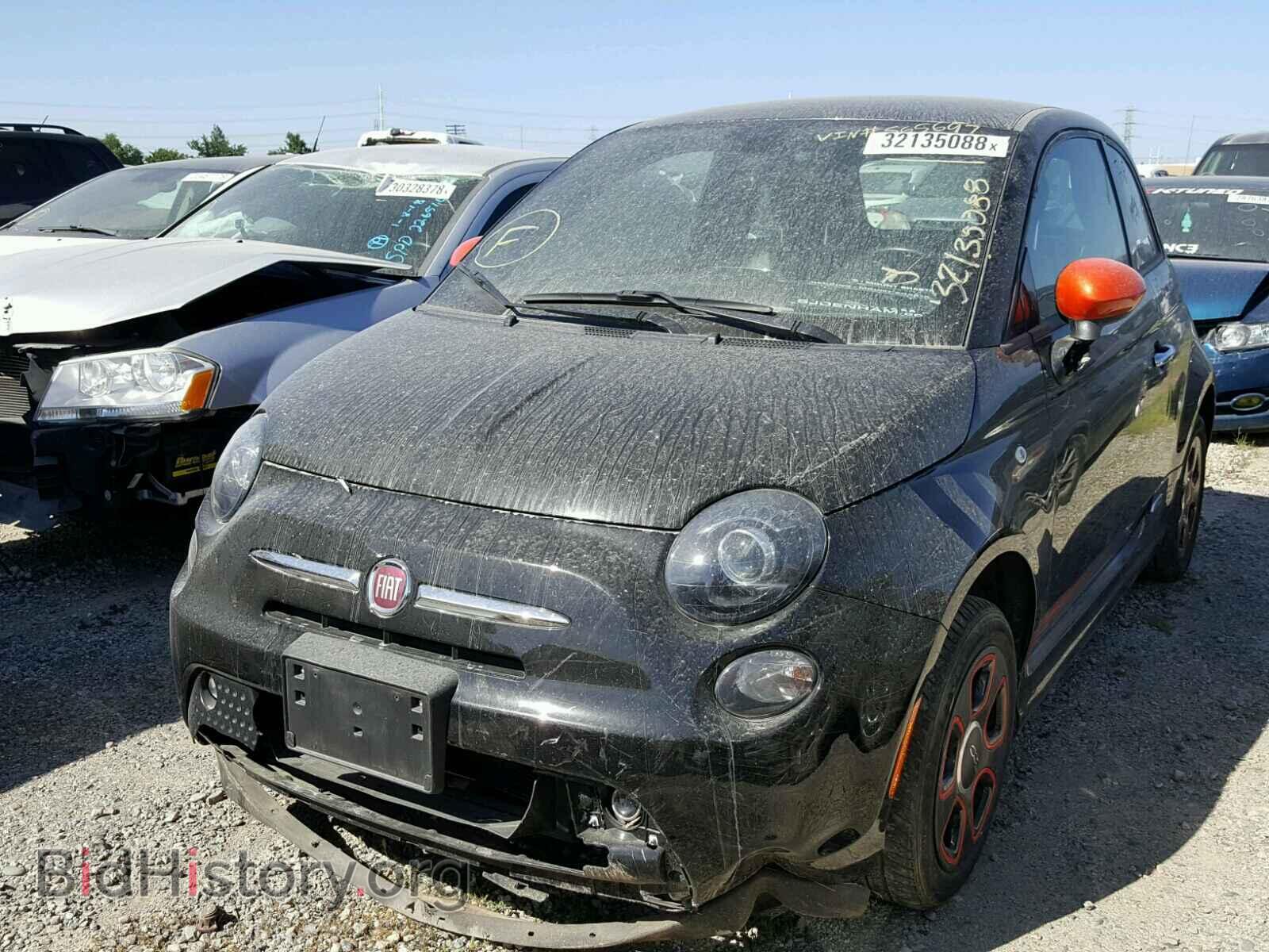 2017 FIAT 500 - VIN: 3C3CFFGE1HT565697 - Фото 2