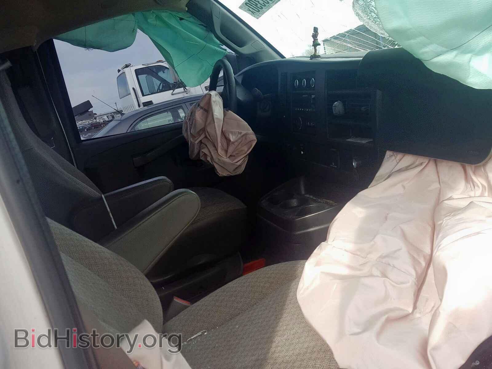 2017 GMC SAVANA - VIN: 1GTW7AFF0H1913497 - Фото 5