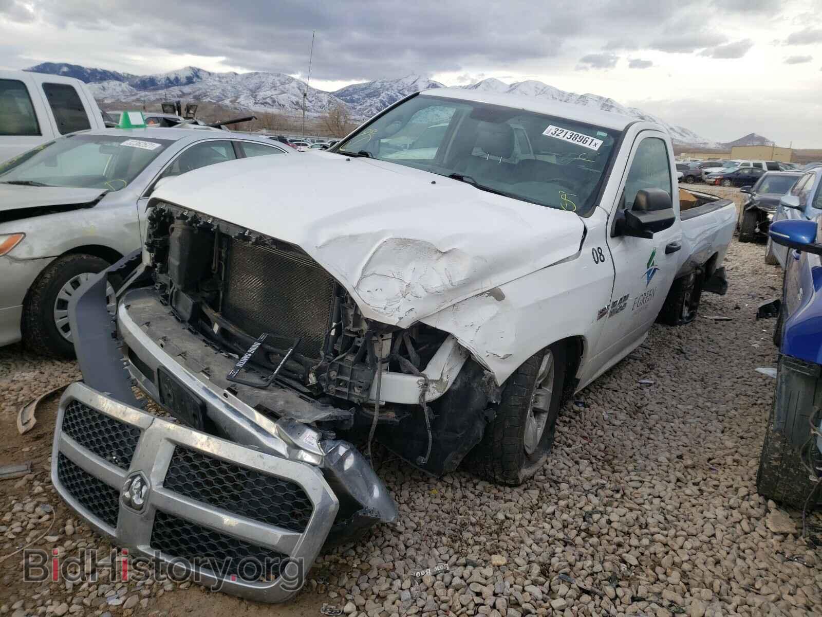 2016 RAM 1500 - VIN: 3C6JR7DT6GG301456 - Фото 2