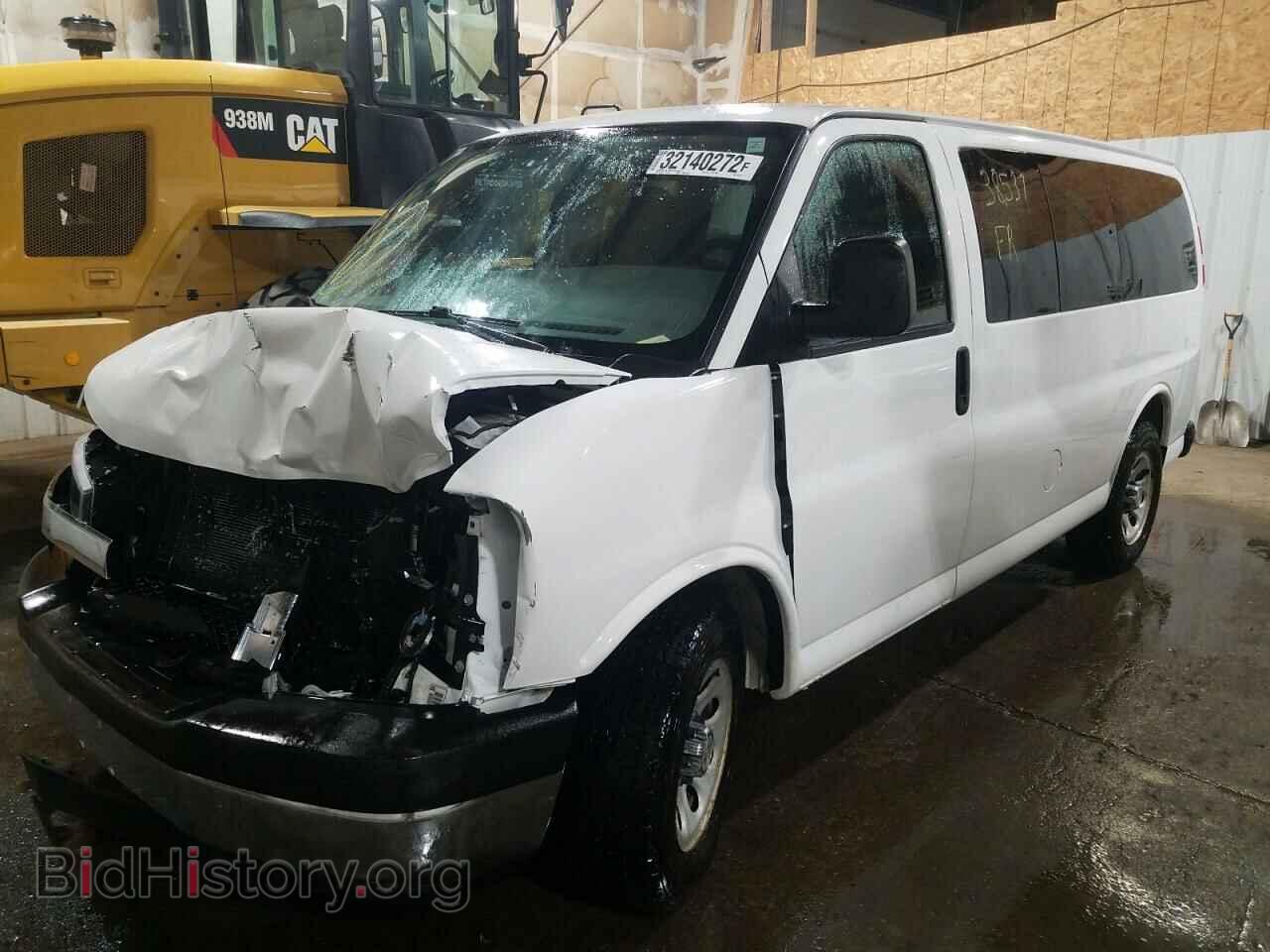 2011 CHEVROLET EXPRESS - VIN: 1GNSHCF42B1161774 - Фото 2
