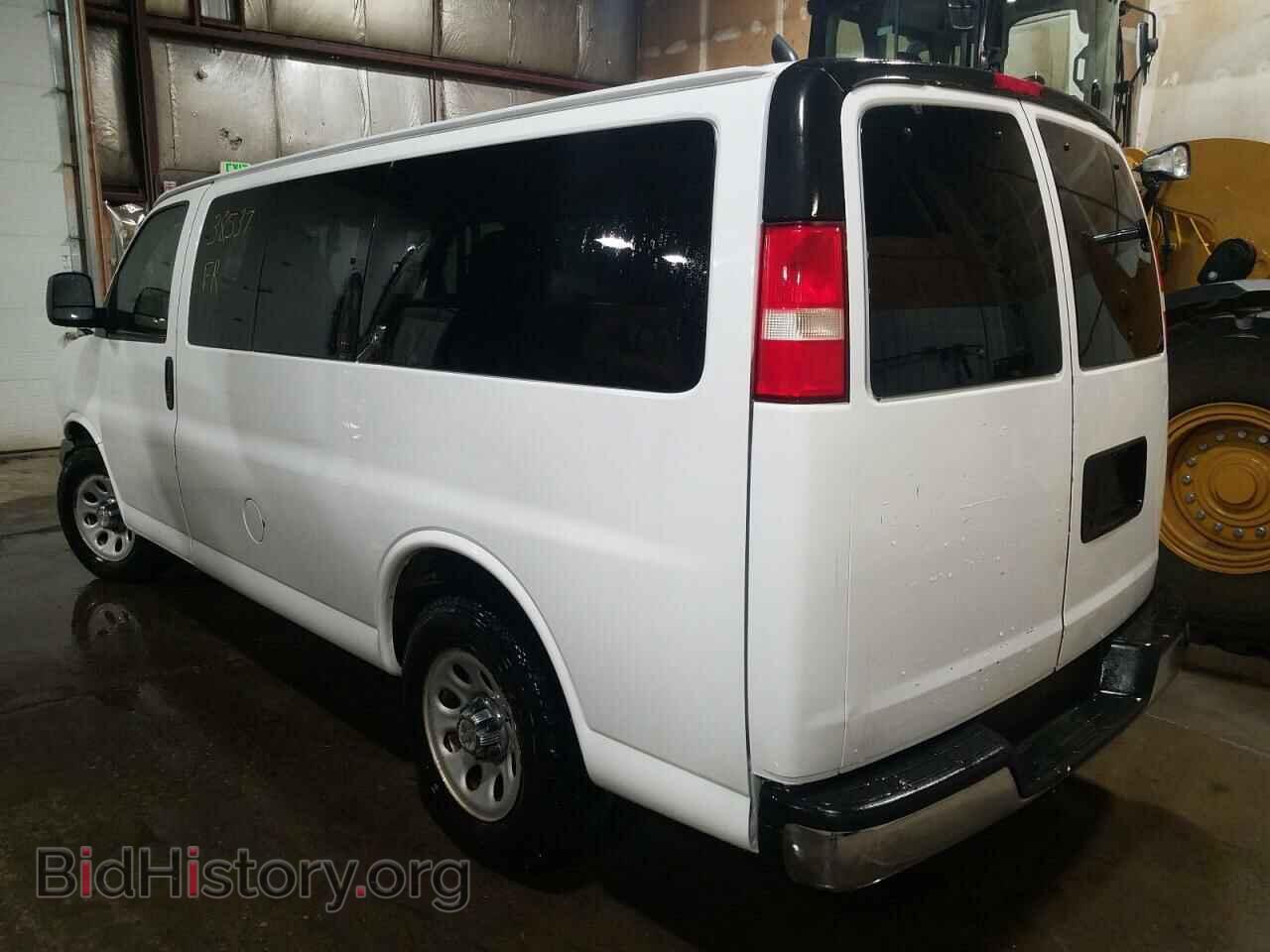 2011 CHEVROLET EXPRESS - VIN: 1GNSHCF42B1161774 - Фото 3