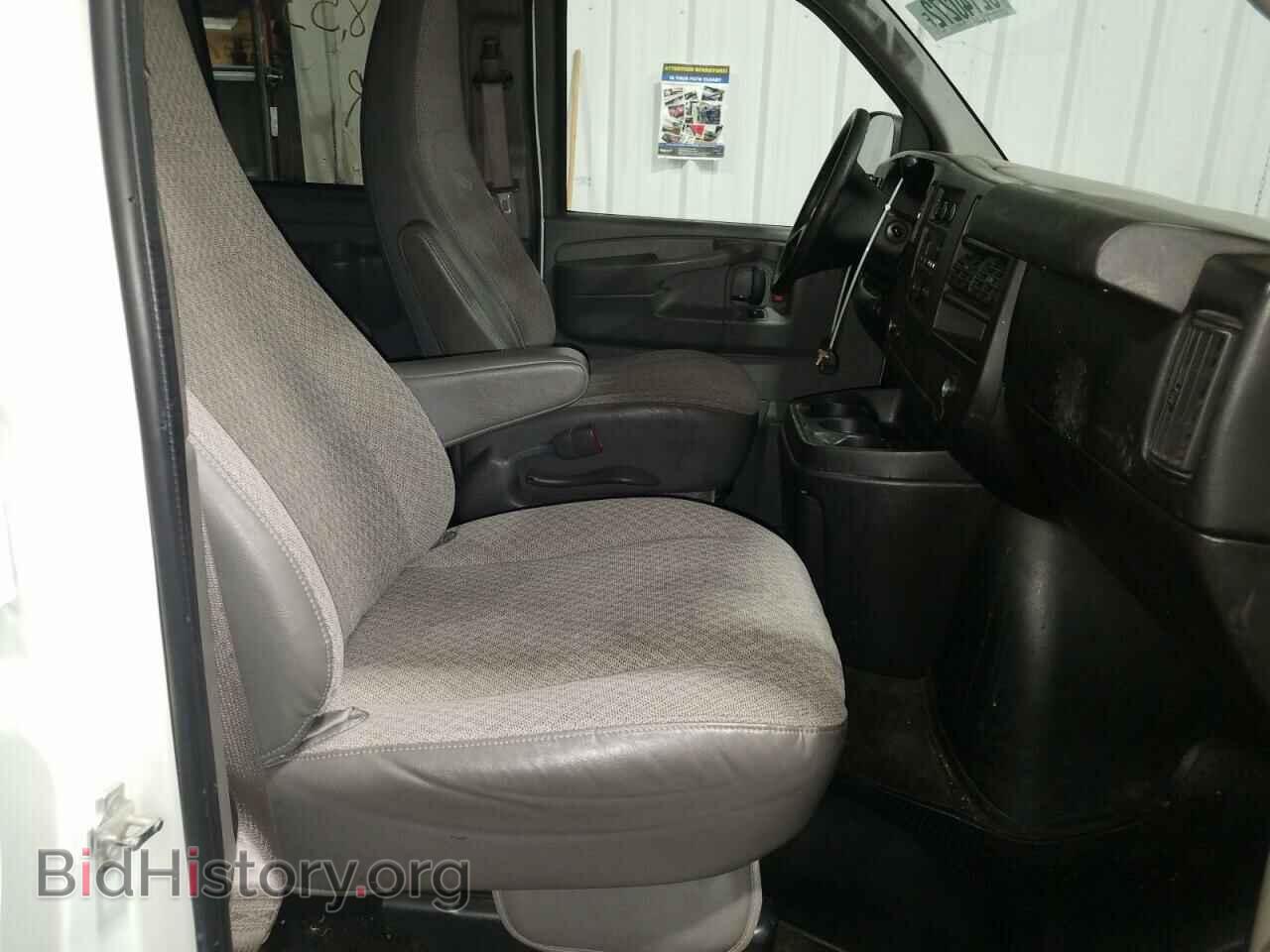 2011 CHEVROLET EXPRESS - VIN: 1GNSHCF42B1161774 - Фото 5