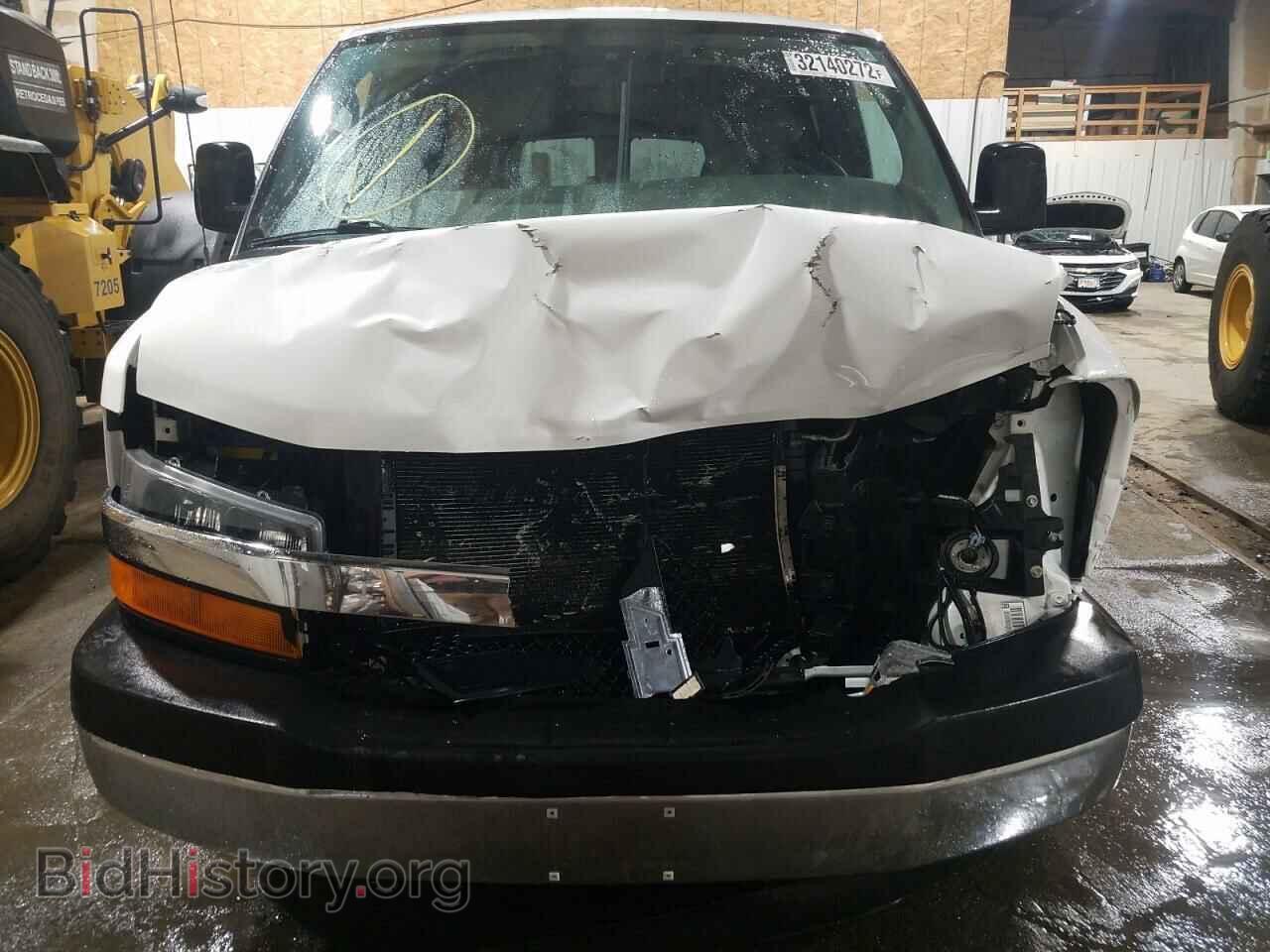 2011 CHEVROLET EXPRESS - VIN: 1GNSHCF42B1161774 - Фото 9