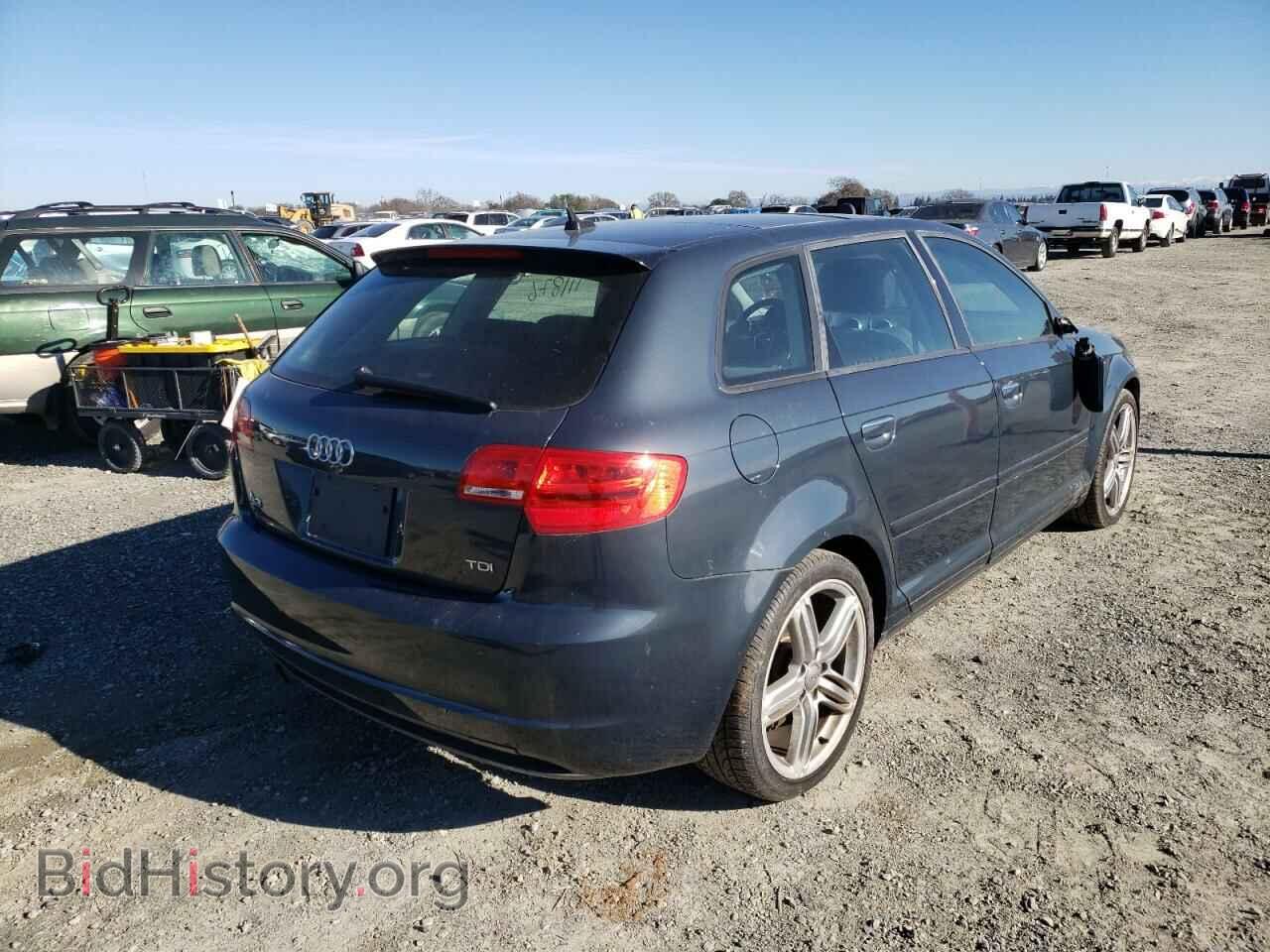 2011 AUDI A3 - VIN: WAUKJAFM8BA025650 - Фото 4
