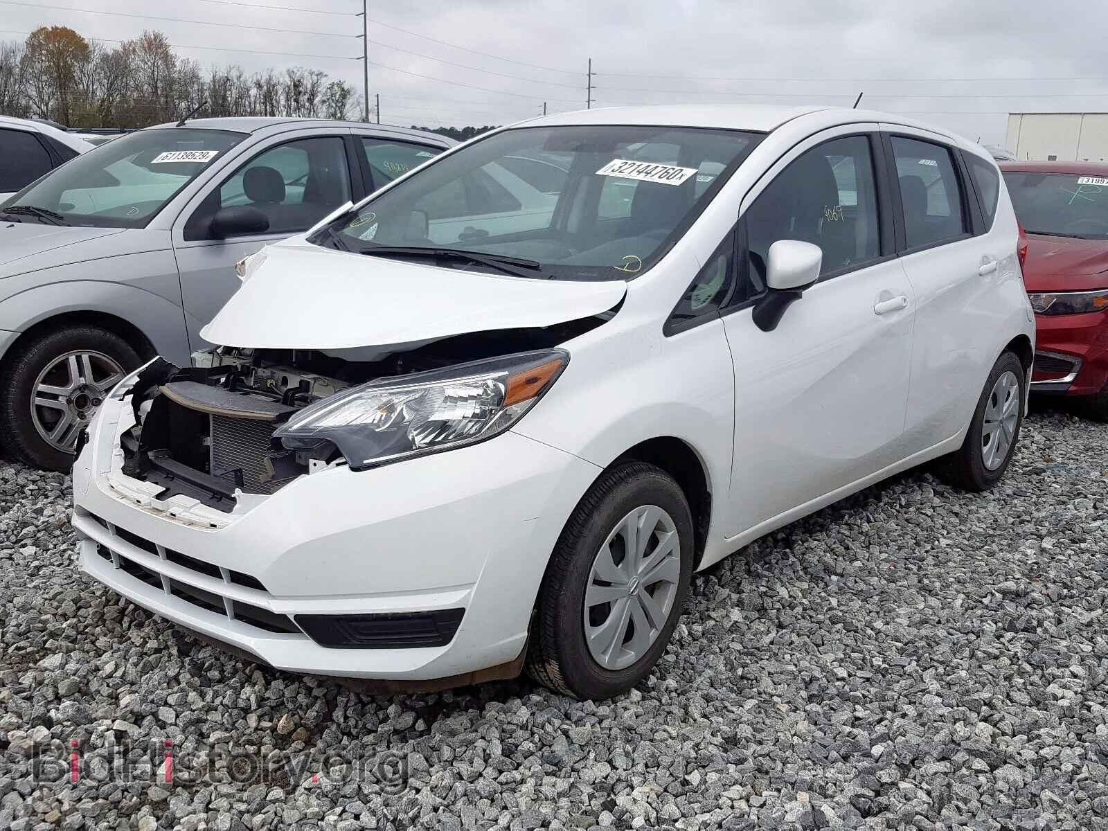 2019 NISSAN VERSA - VIN: 3N1CE2CP0KL357979 - Фото 2