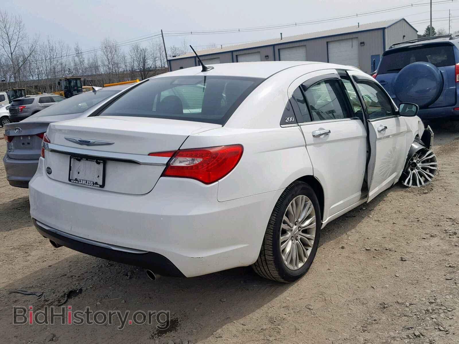2013 CHRYSLER 200 - VIN: 1C3CCBCG3DN615437 - Photo 4