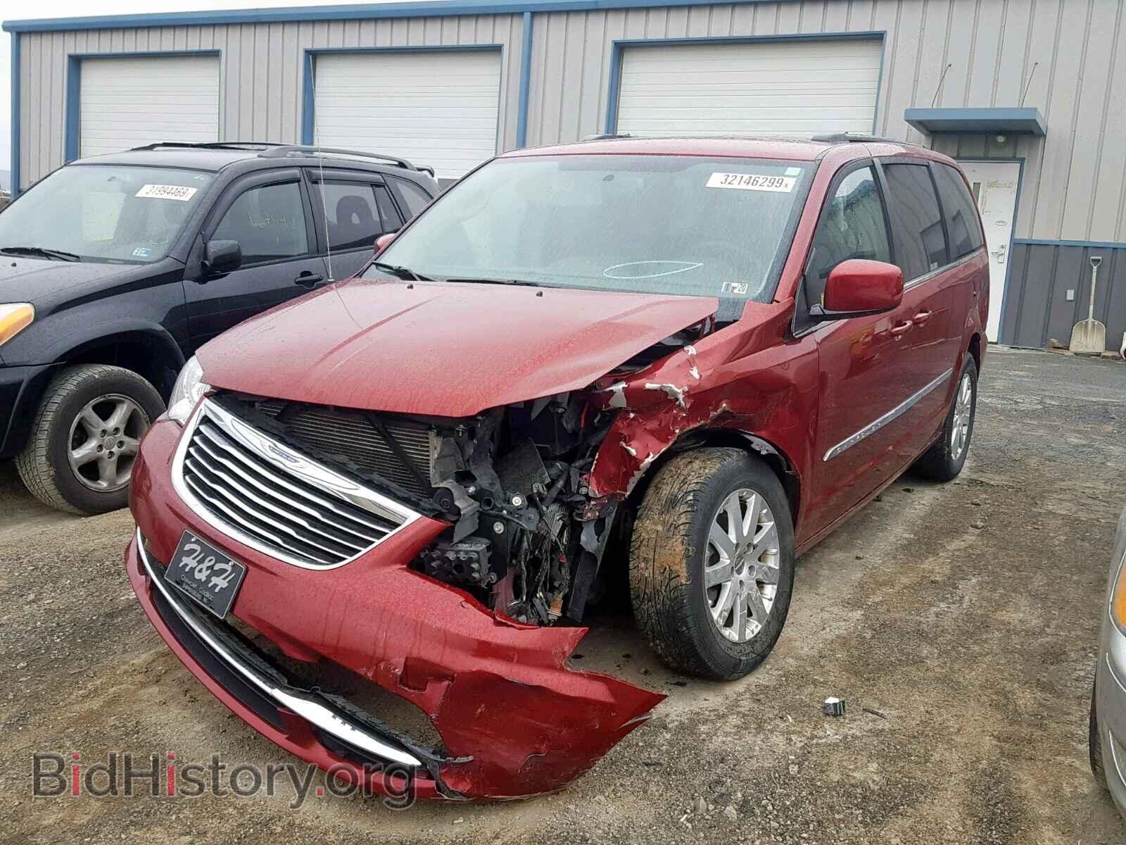 2014 CHRYSLER TOWN & COU - VIN: 2C4RC1BG8ER446148 - Фото 2
