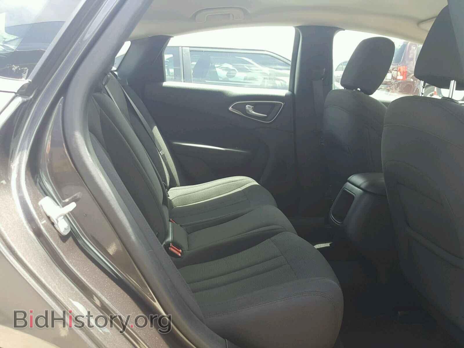 2016 CHRYSLER 200 - VIN: 1C3CCCAB6GN141050 - Фото 6