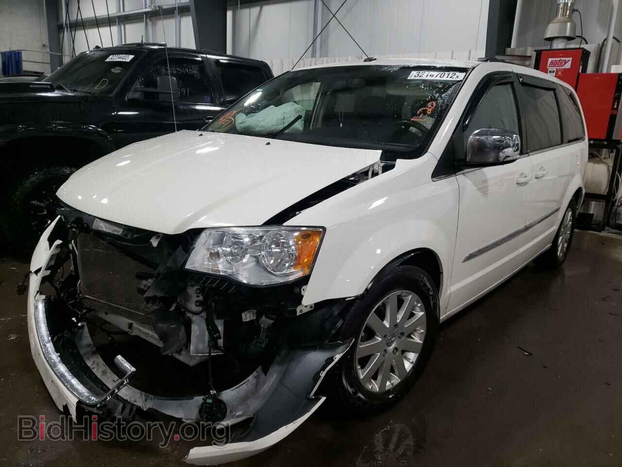 2011 CHRYSLER MINIVAN - VIN: 2A4RR8DG8BR613747 - Фото 2