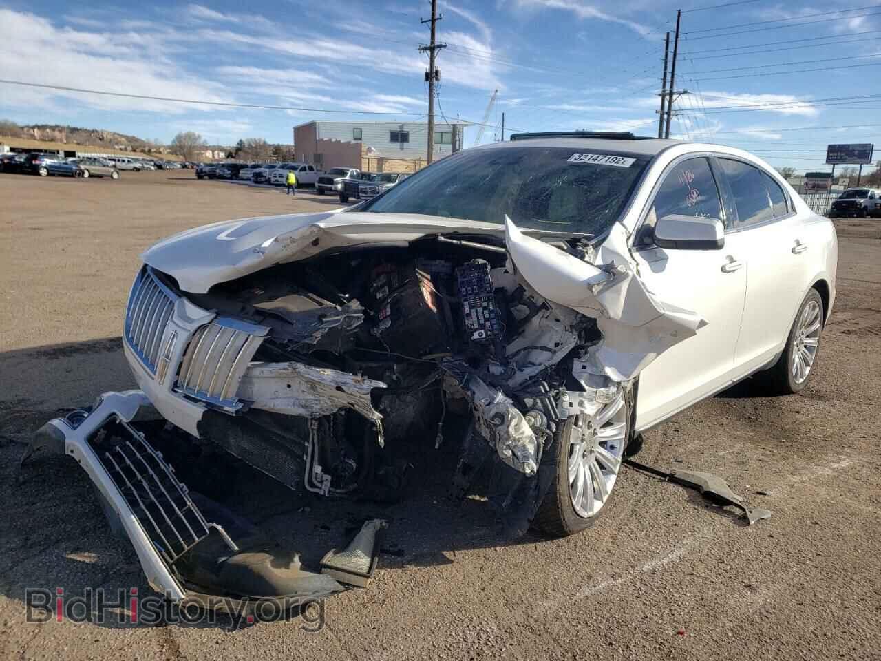 2011 LINCOLN MKS - VIN: 1LNHL9FT9BG600960 - Фото 2