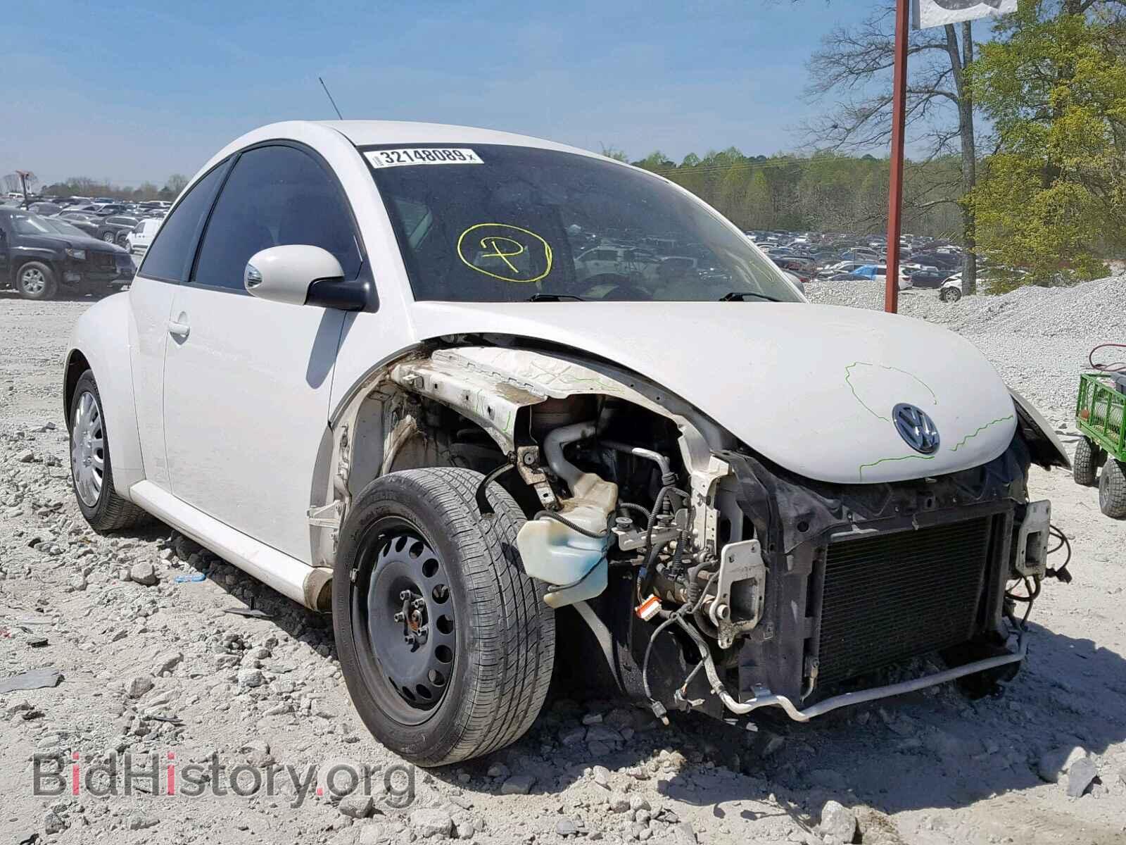Photo 3VWPW3AG2AM006159 - VOLKSWAGEN BEETLE 2010