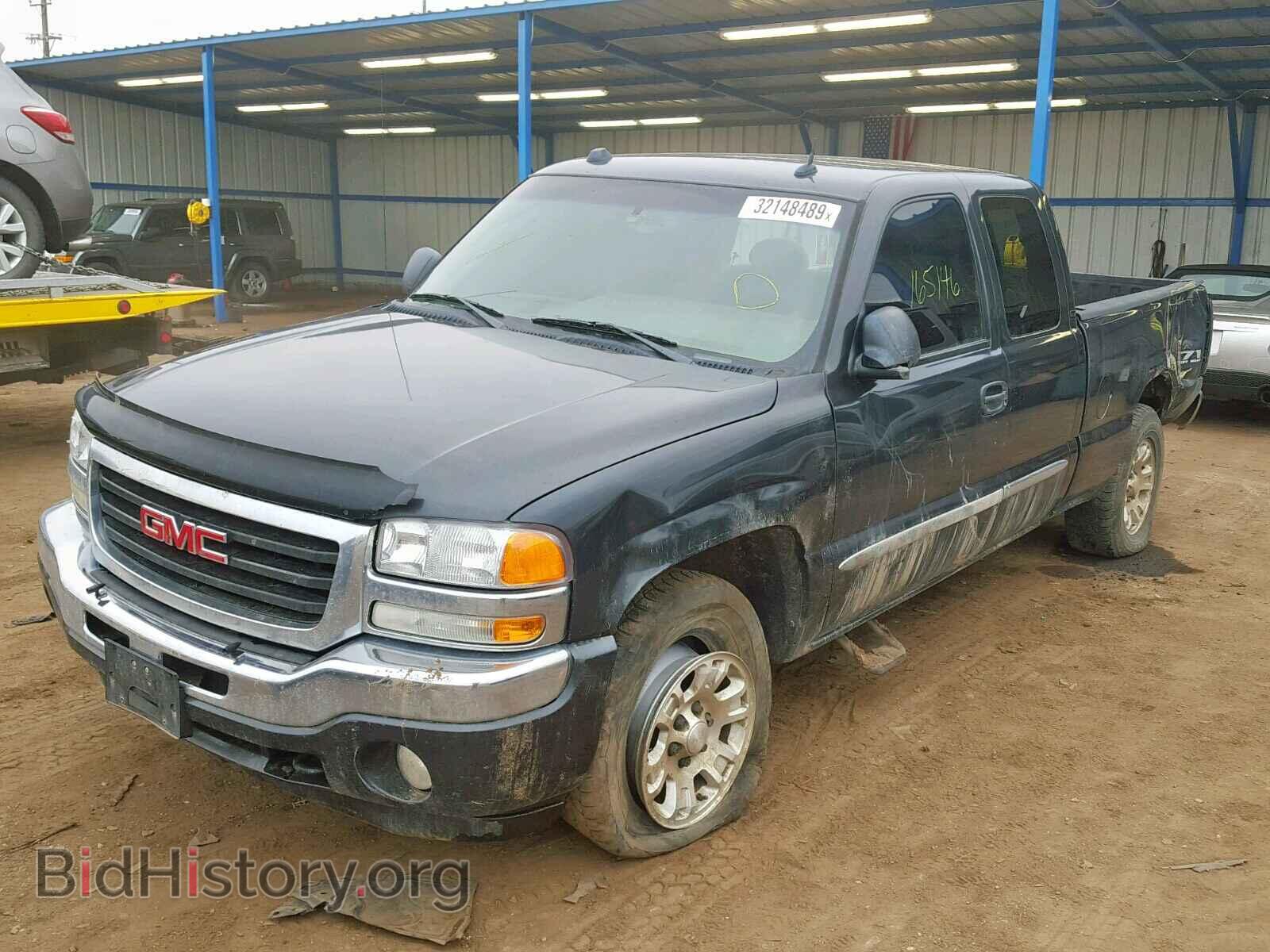 2005 GMC NEW SIERRA - VIN: 1GTEK19BX5E294608 - Фото 2