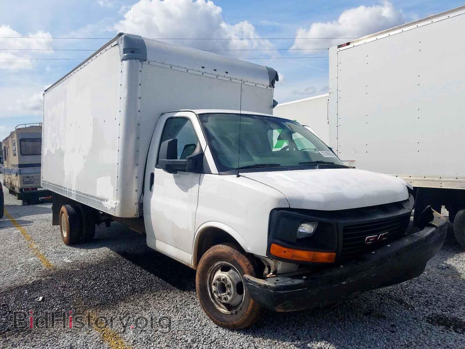 Photo 1GD374CA4B1904379 - GMC SAVANA 2011