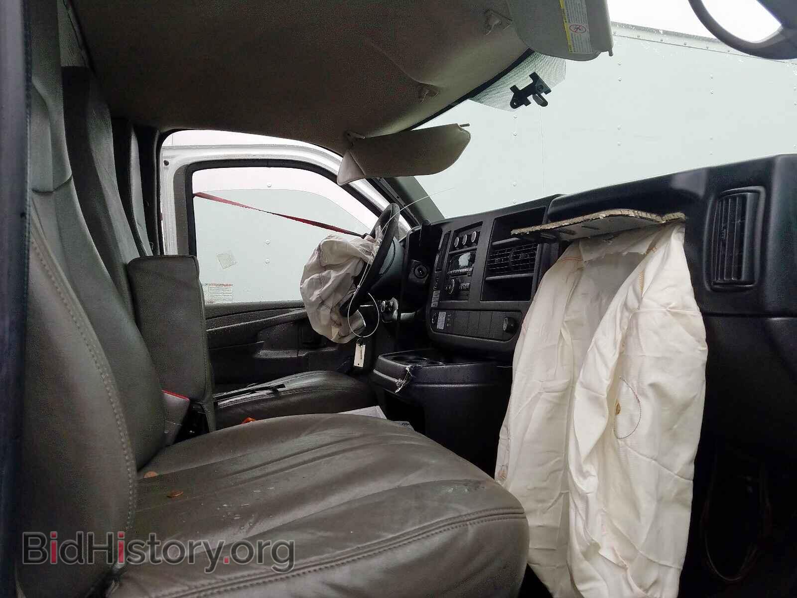 2011 GMC SAVANA - VIN: 1GD374CA4B1904379 - Фото 5