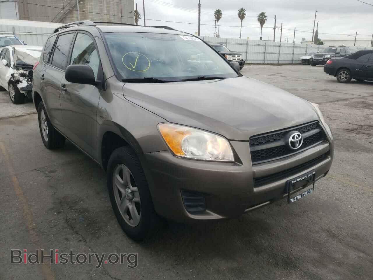 Photo 2T3ZF4DVXAW044197 - TOYOTA RAV4 2010