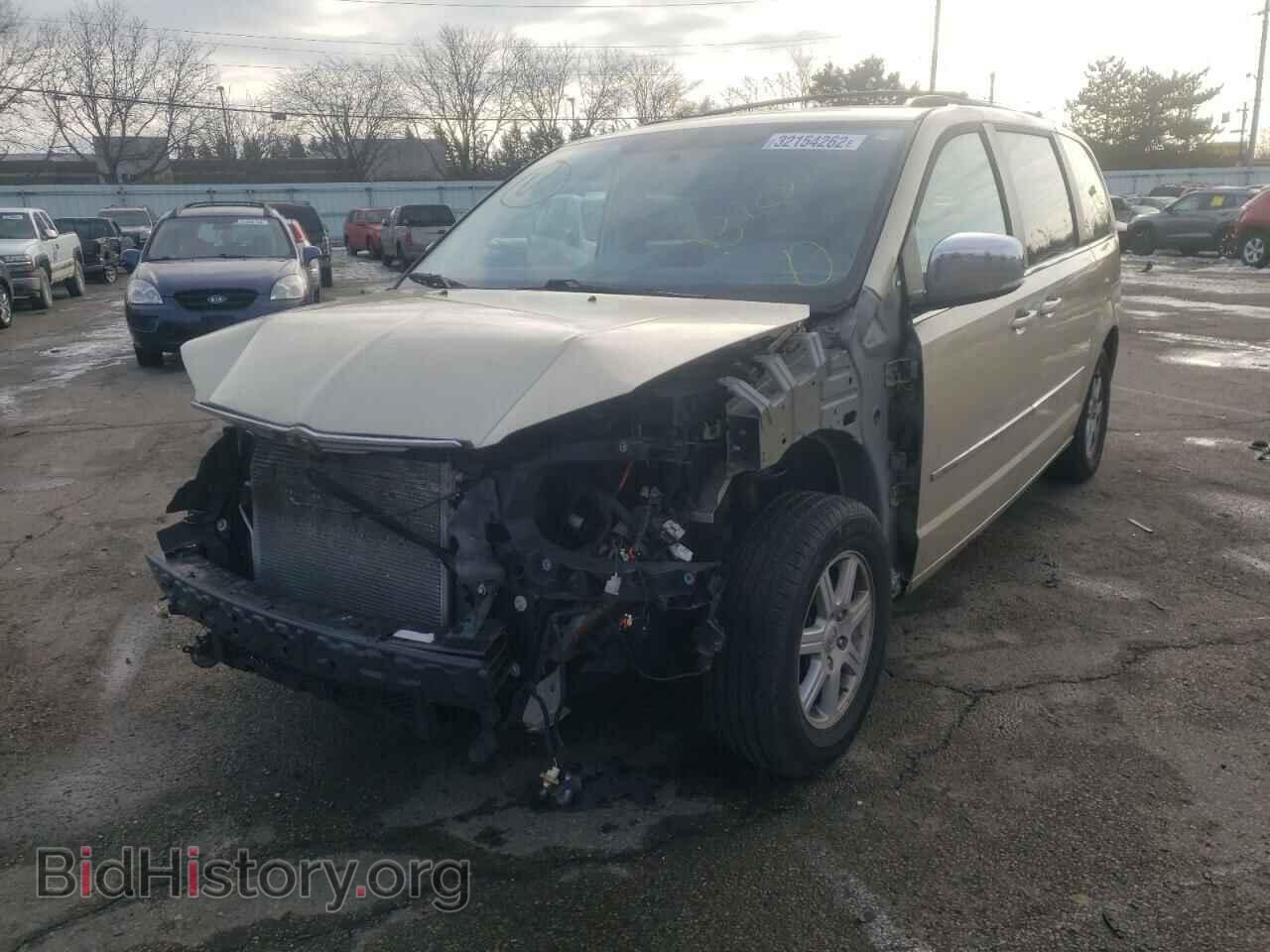 2010 CHRYSLER MINIVAN - VIN: 2A4RR8DX5AR427498 - Фото 2