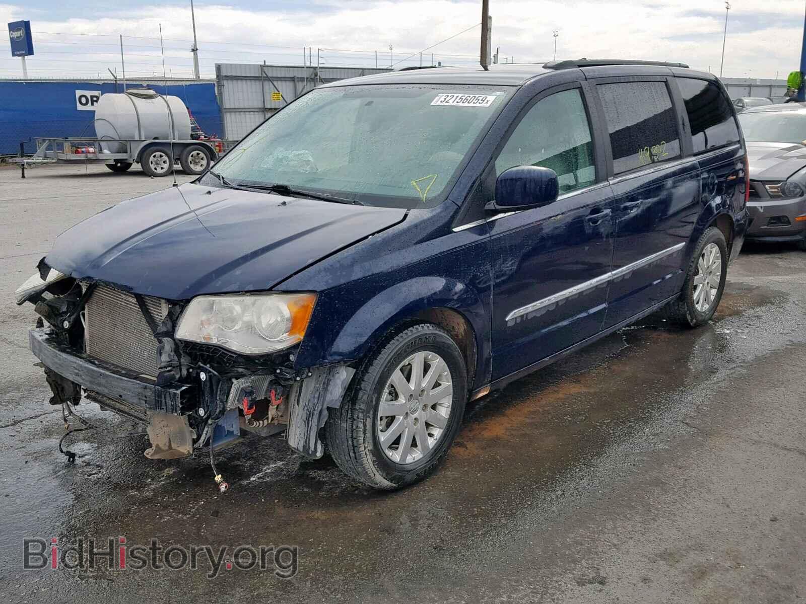 2013 CHRYSLER TOWN & COU - VIN: 2C4RC1BG0DR808309 - Photo 2