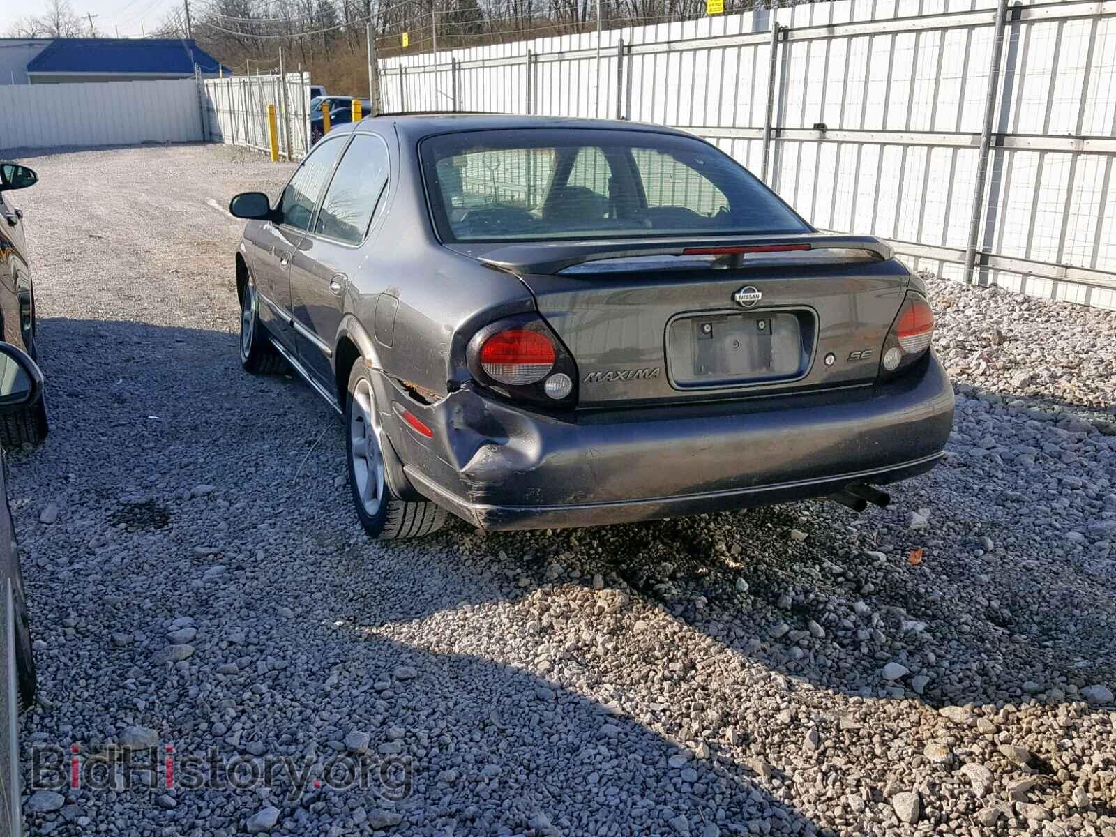 2000 NISSAN MAXIMA - VIN: JN1CA31D0YT560384 - Фото 3