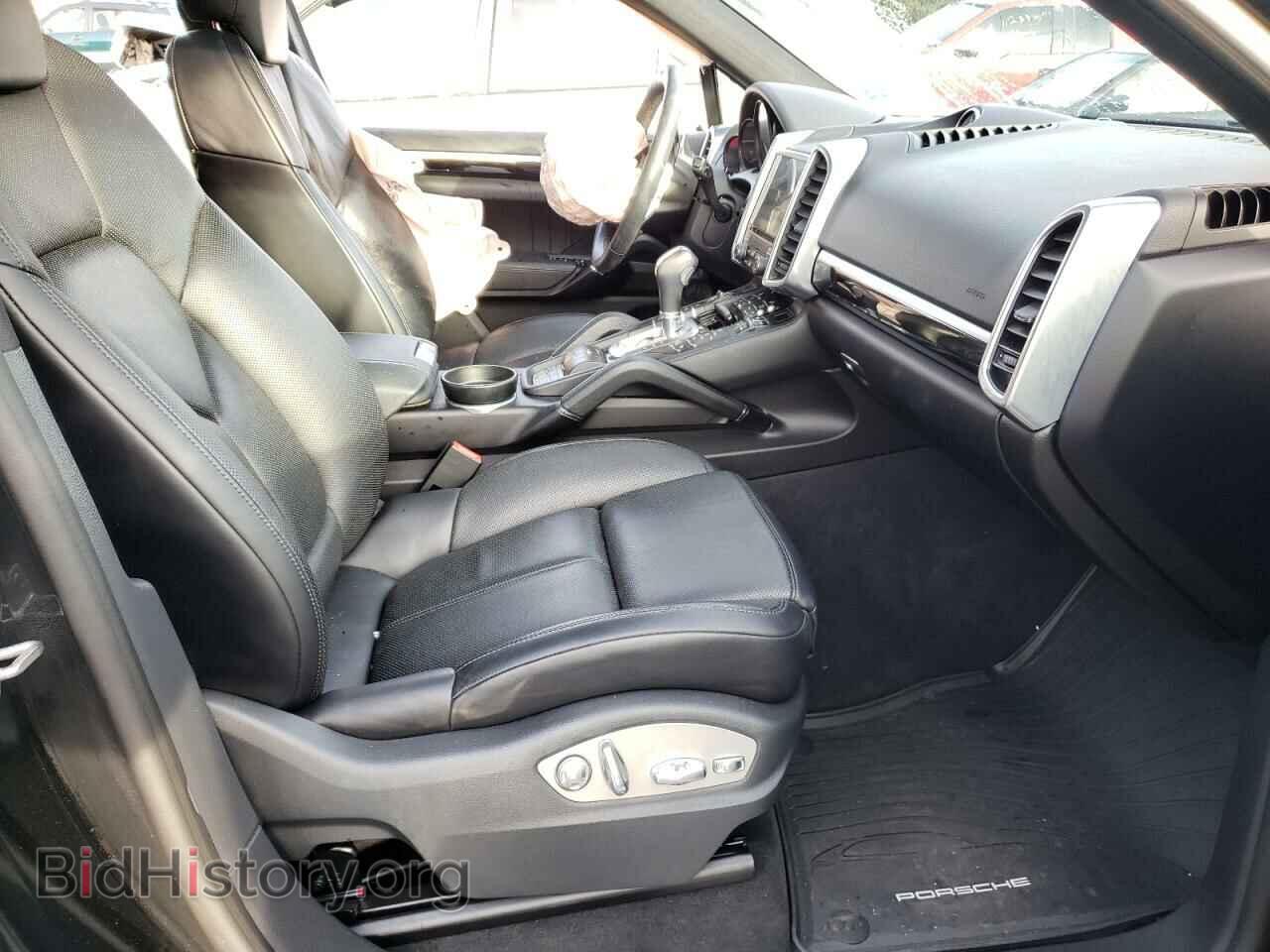 2017 PORSCHE CAYENNE - VIN: WP1AE2A23HLA73065 - Photo 5