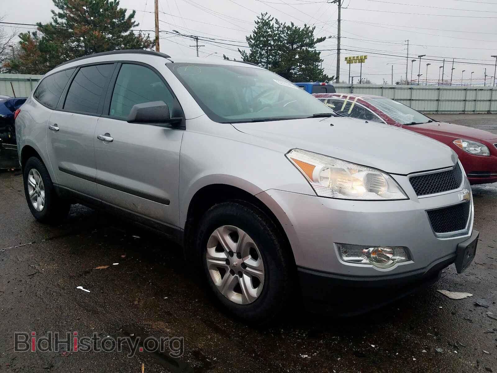 Фотография 1GNKRFED9BJ122387 - CHEVROLET TRAVERSE 2011