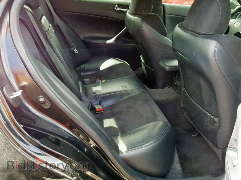 2012 Lexus IS (VIN JTHBE5C25C5029973) — фото 6 из 10