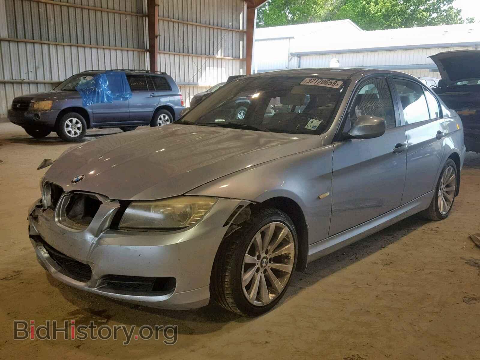 2011 BMW 328 I - VIN: WBAPH7C54BE675540 - Фото 2
