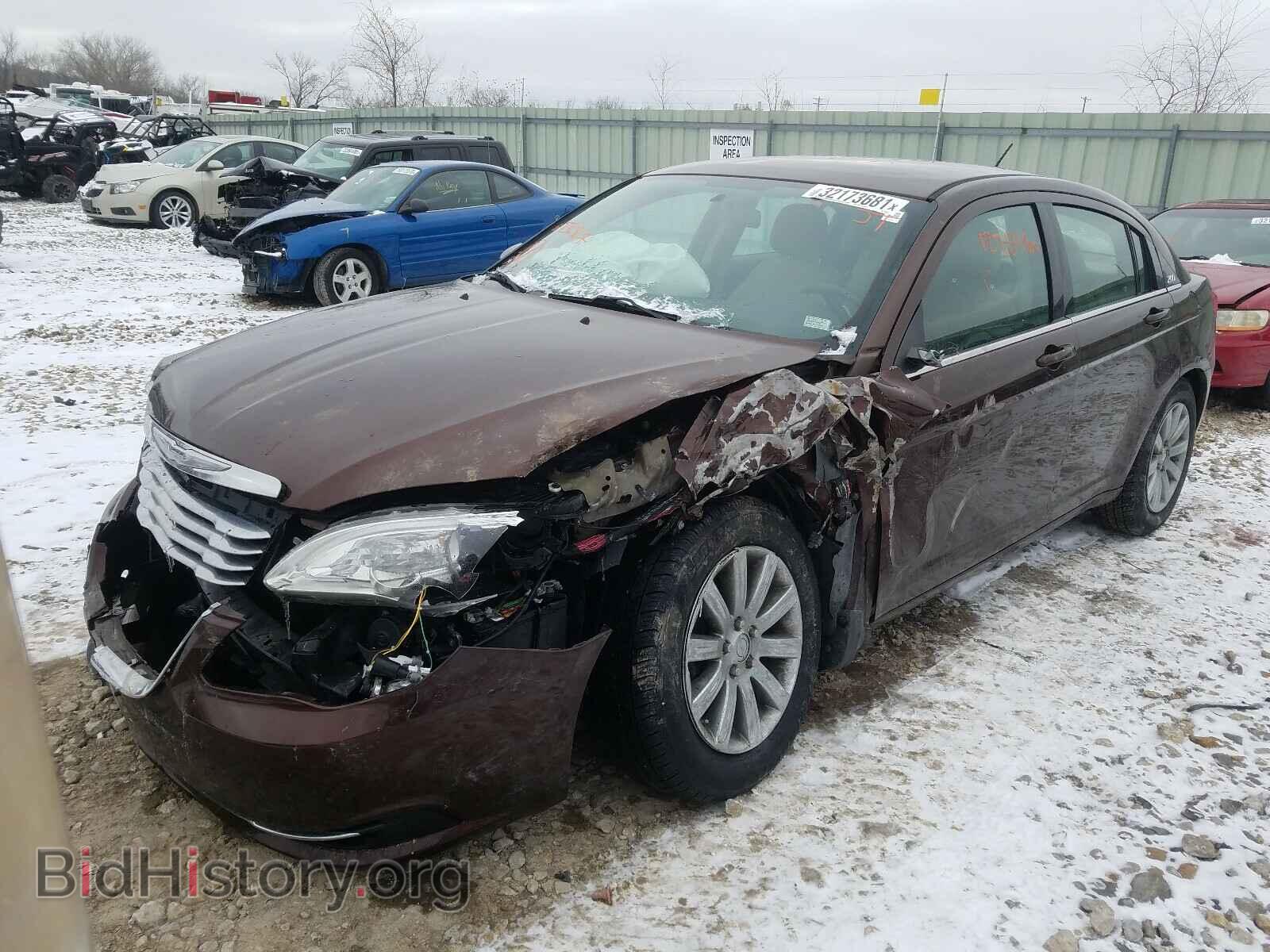 2013 CHRYSLER 200 - VIN: 1C3CCBAG8DN736967 - Photo 2