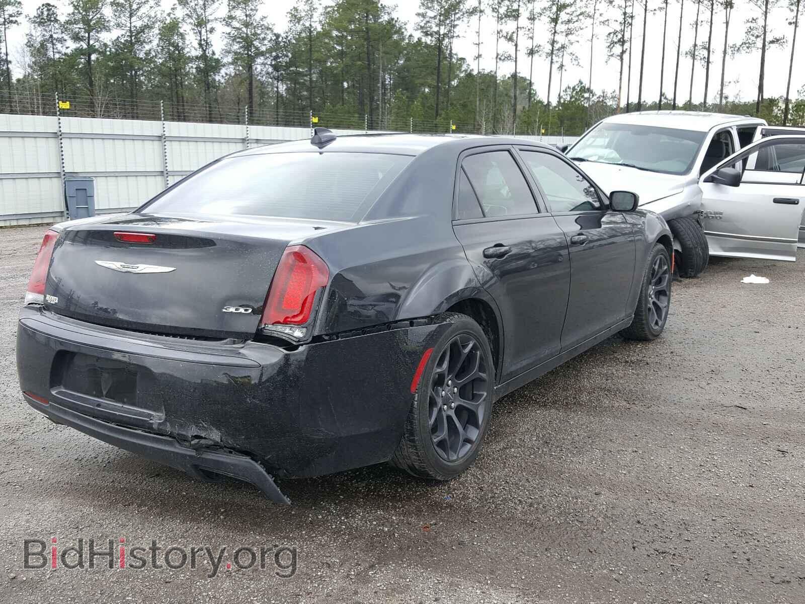 2019 CHRYSLER 300 - VIN: 2C3CCAAG9KH683065 - Фото 4
