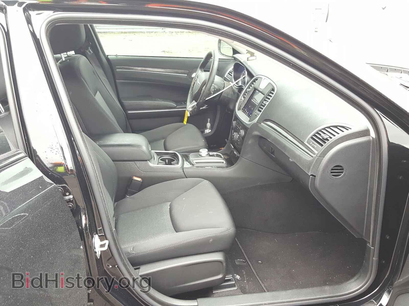 2019 CHRYSLER 300 - VIN: 2C3CCAAG9KH683065 - Фото 5