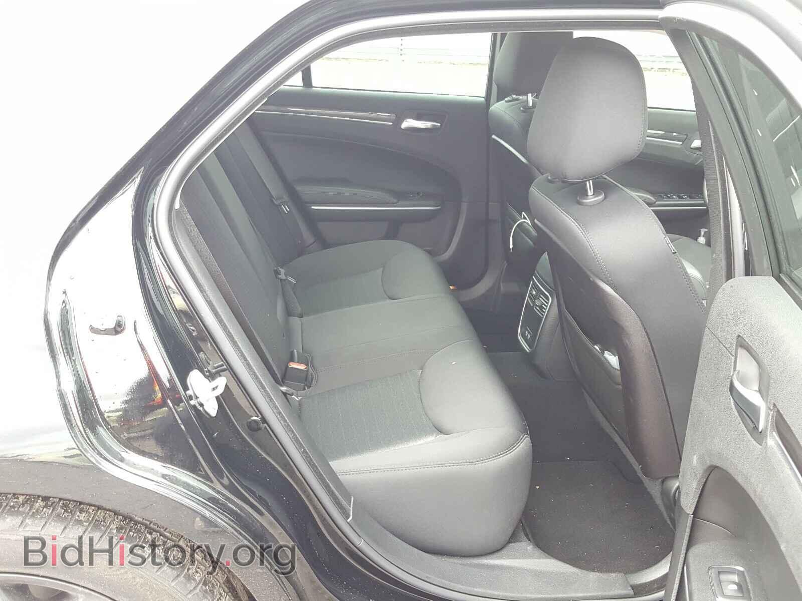 2019 CHRYSLER 300 - VIN: 2C3CCAAG9KH683065 - Фото 6