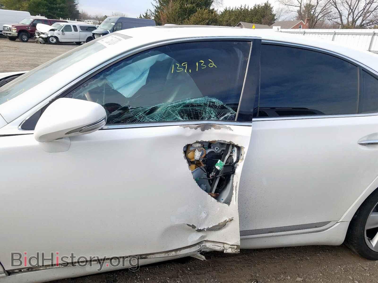 2011 LEXUS LS460 - VIN: JTHBL5EF9B5102279 - Фото 9