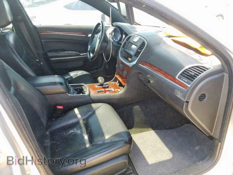 2012 Chrysler 300 (VIN 2C3CCACG6CH134082) — photo 5 of 10