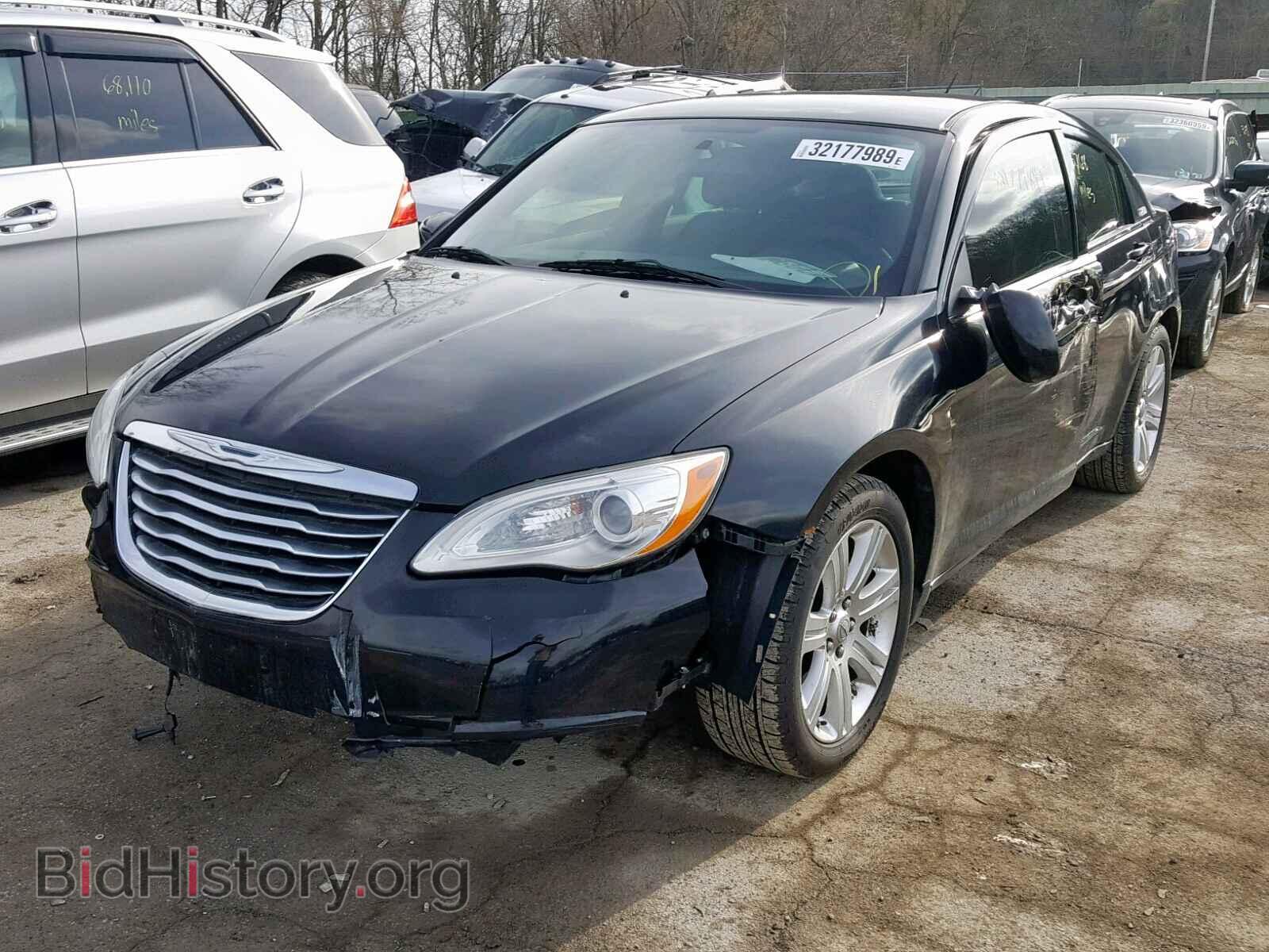 2012 CHRYSLER 200 - VIN: 1C3CCBAB7CN318550 - Фото 2