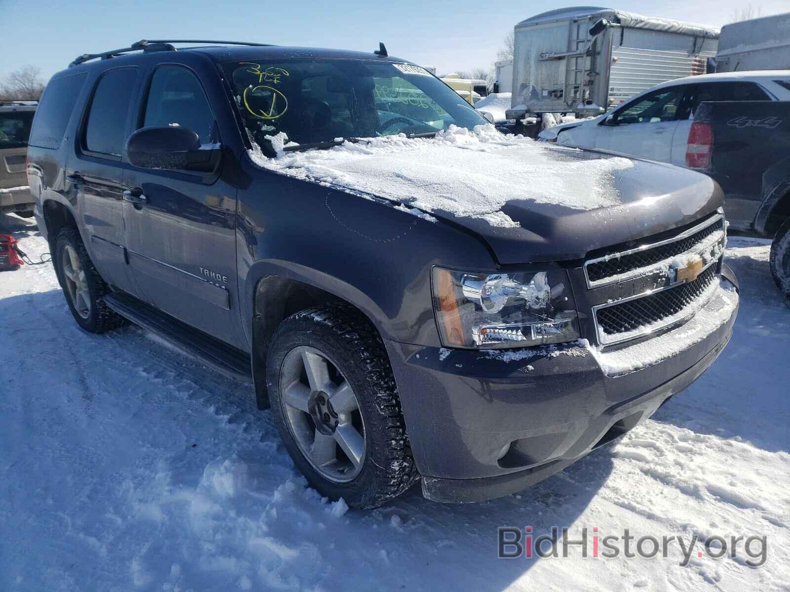 Photo 1GNUKBE09AR220841 - CHEVROLET TAHOE 2010