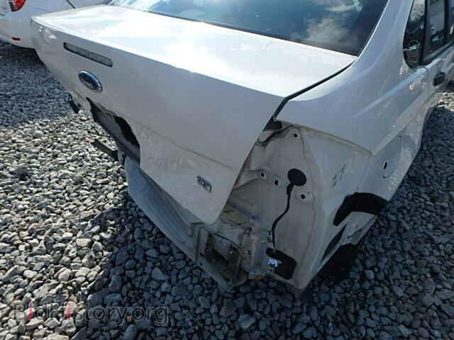 2010 FORD FOCUS - VIN: 1FAHP3FN8AW256409 - Фото 9