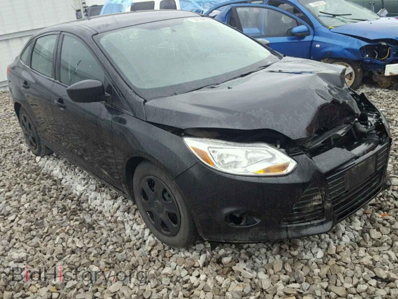 2014 Ford FOCUS Focus S (VIN 1FADP3E28EL127745) — фото 1 из 10, Copart, повреждение: передняя часть
