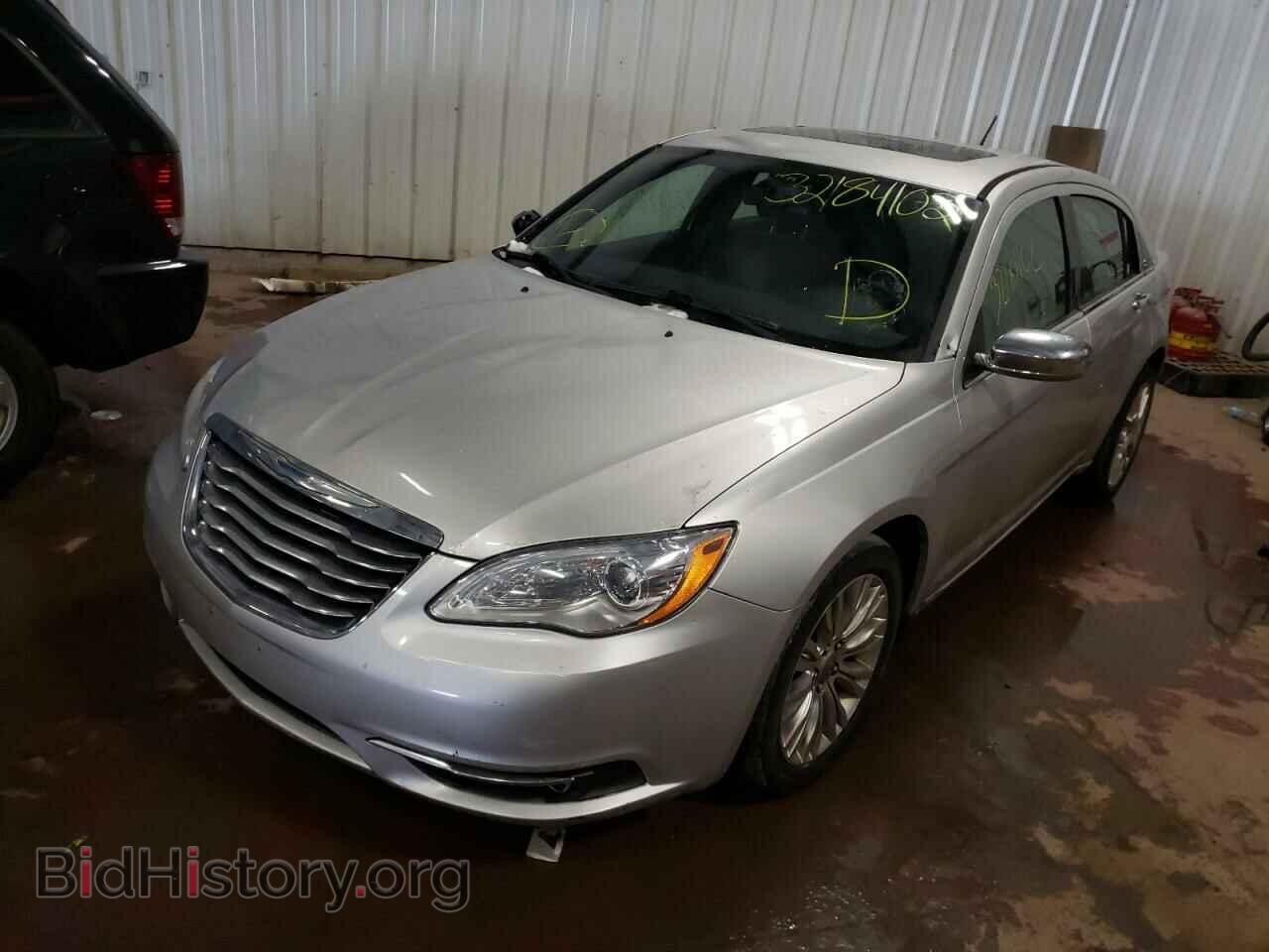 2012 CHRYSLER 200 - VIN: 1C3CCBCG5CN158855 - Фото 2
