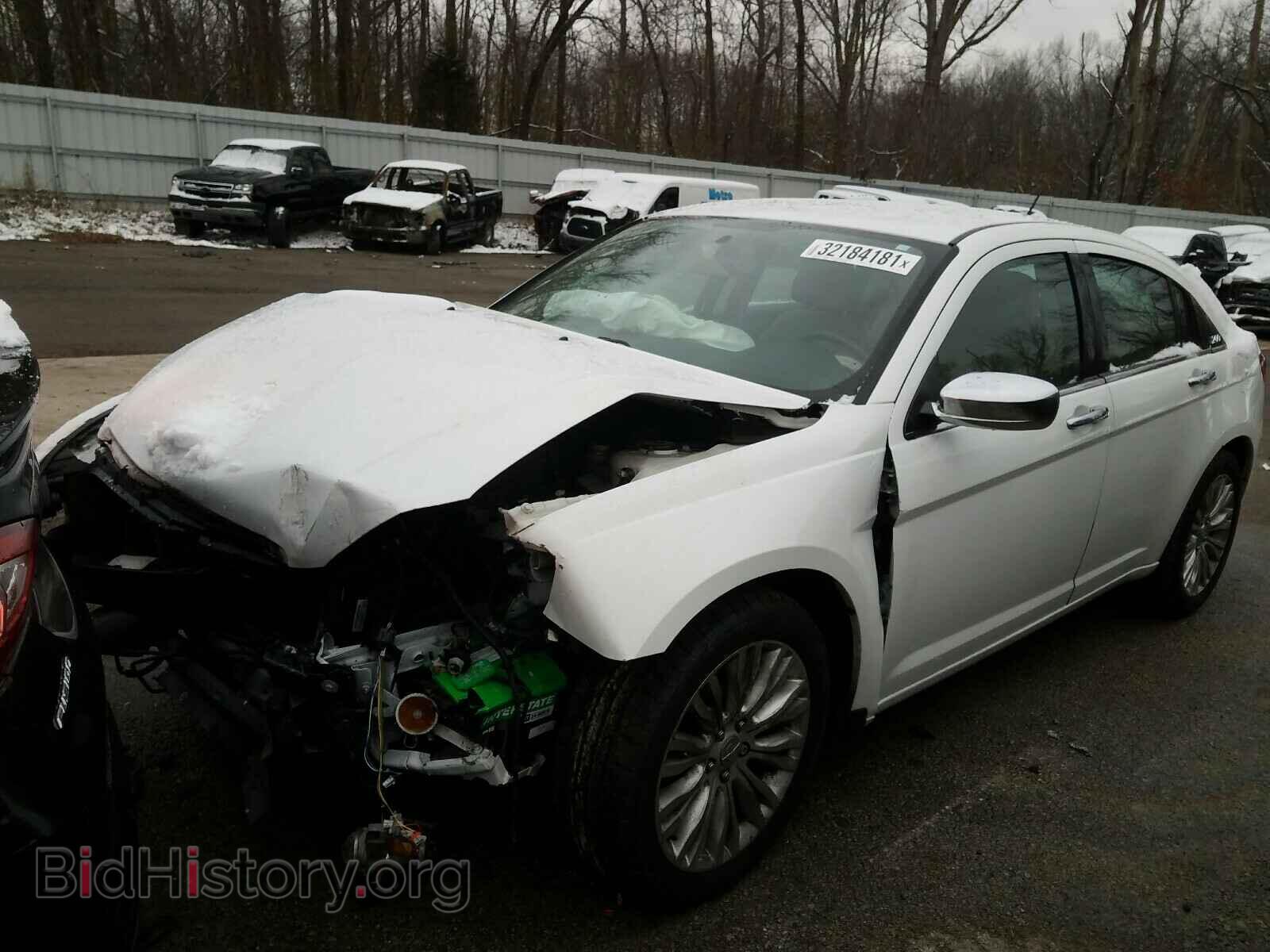 2012 CHRYSLER 200 - VIN: 1C3CCBCG2CN233673 - Фото 2